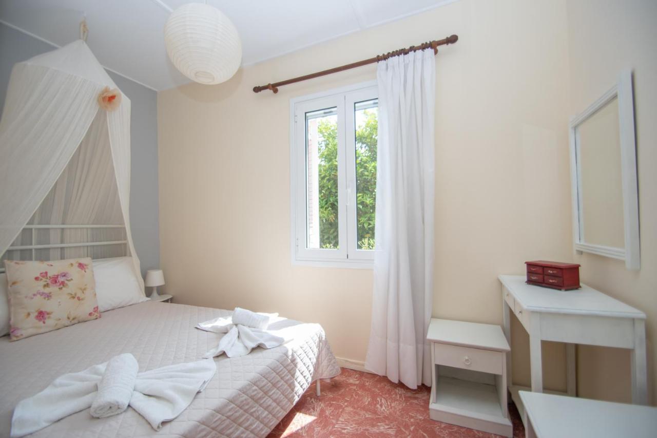 Doras Beach Bungalow B By "Elite" พลานอส ภายนอก รูปภาพ